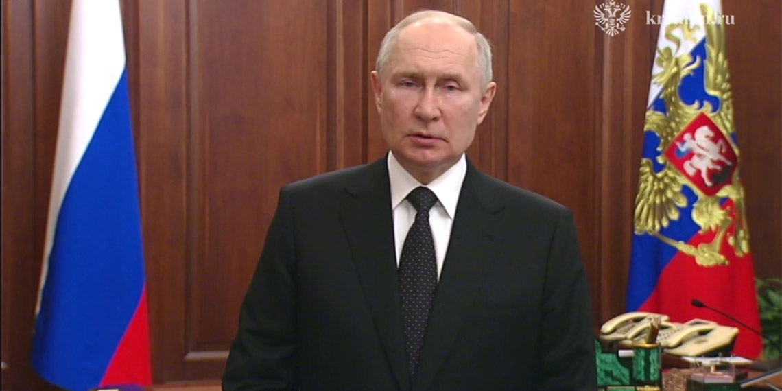 Rusya’da paralı askerlerden oluşan Wagner'in lideri Yevgeny Prigozhin, Belarus lideri Aleksandr Lukaşenko’nun arabuluculuğuyla varılan anlaşma sonucu Moskova’ya ilerleyişini durdurdu. Anlaşma kapsamında Prigozhin, Belarus’a gidecek.