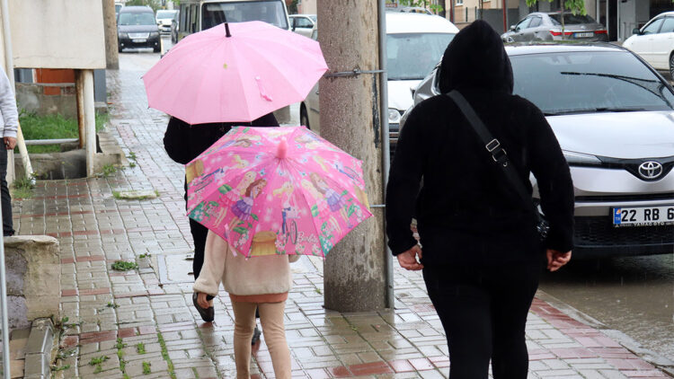 Ankara'da sağanak nedeniyle ani sel ve su baskınlarına karşı uyarı