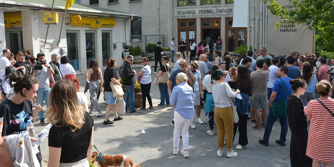 Yks ikinci oturumu olan alan yeterlilik testi (ayt) saat 10. 15 itibarıyla başladı. 160 sorunun sorulacağı alan yeterlilik testi 180 dakika sürecek.