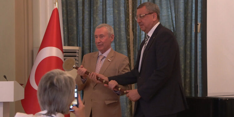 100 bin kilometreden fazla yol kateden 'Asa', İstanbul'da