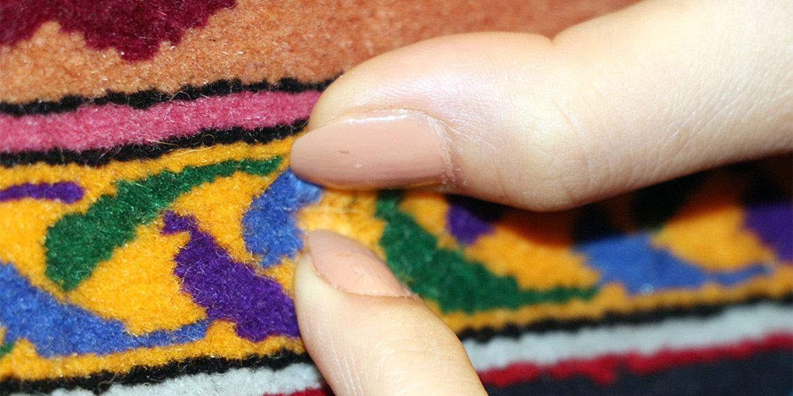 Türkiye'nin önemli etnografya müzelerinden biri olan Prof. Dr. Turan Yazgan Etnografya Müzesi'ndeki 1,1 milyon düğümlü 3 boyutlu Atatürk halısı müzenin baş köşesinde yer alıyor.