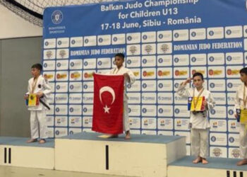 11 yaşındaki İbrahim Halil, judoda Balkan şampiyonu oldu