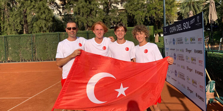 14 Yaş Erkek Milli Tenis Takımı finale yükseldi
