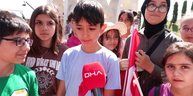 15 Temmuz Şehitler Anıtı ziyaretçi akınına uğradı