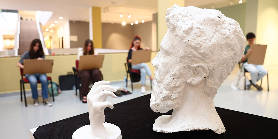 Çankaya'da "Çizim Kursu" yaz boyu devam edecek