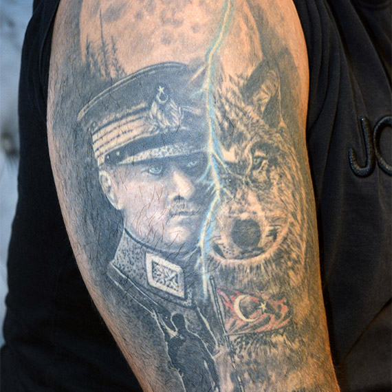 ABD'li bir aileye evlatlık verilen Armağan ailesini buldu