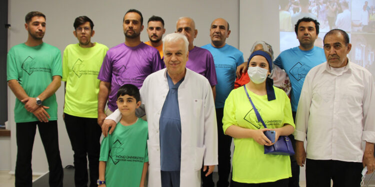 4'lü çapraz karaciğer nakli dünya tıp literatürüne girdi