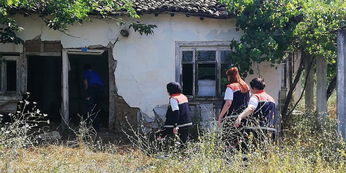 İstanbul'dan memleketi Balıkesir'in Gönen ilçesine gelip, yürüyüşe çıktıktan sonra kaybolan Korhan Berzeg'i arama çalışmaları 26'ncı güne girdi.