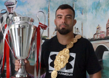 Yusuf Can Zeybek'in hedefi altın kemerin ebedi sahibi olmak