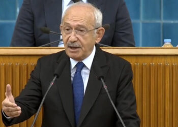 Akaryakıt zamları, vatandaşın cebinden çalınan paradır