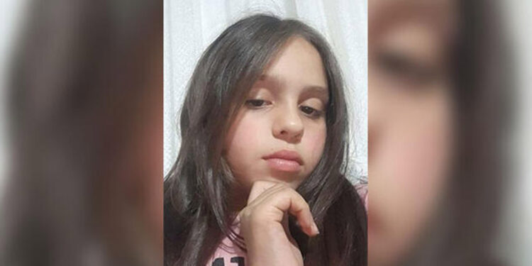 Akıma kapılıp merdivenlerden düşen çocuk öldü