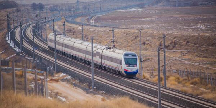 Ankara-Sivas hızlı tren hattında sefer sayısı artırılacak