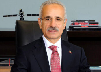 Antalya ve Trabzon havalimanlarında rekor kırıldı