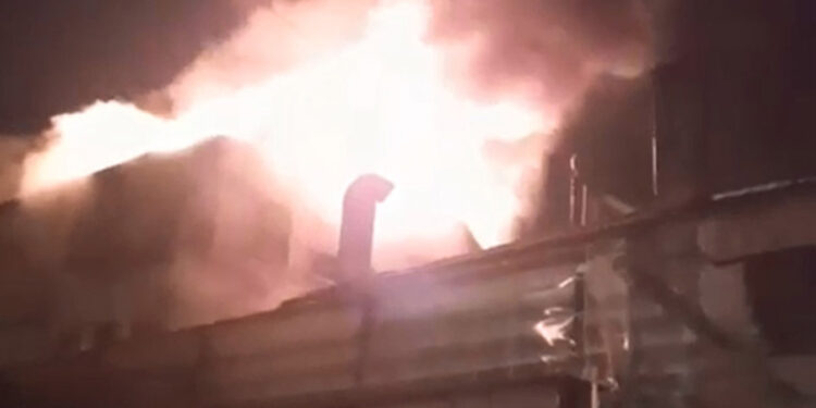 Antalya'da butik otelde yangın: 2 ölü, 12 yaralı