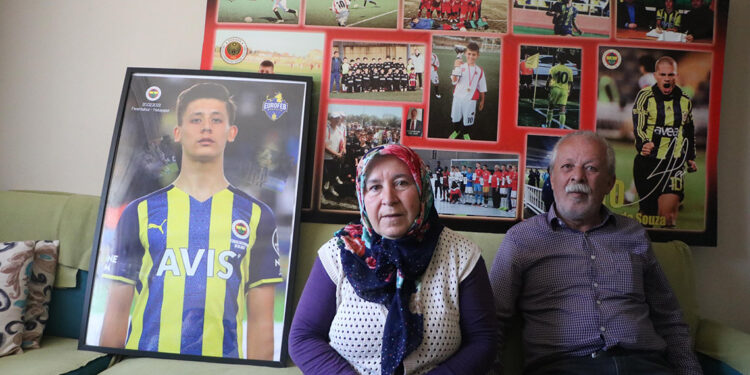 Arda Güler'in dedesi ve babaannesinin gururu