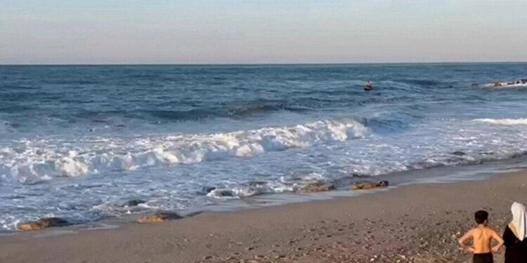 Arnavutköy'de hafta sonu denize girmek yasaklandı