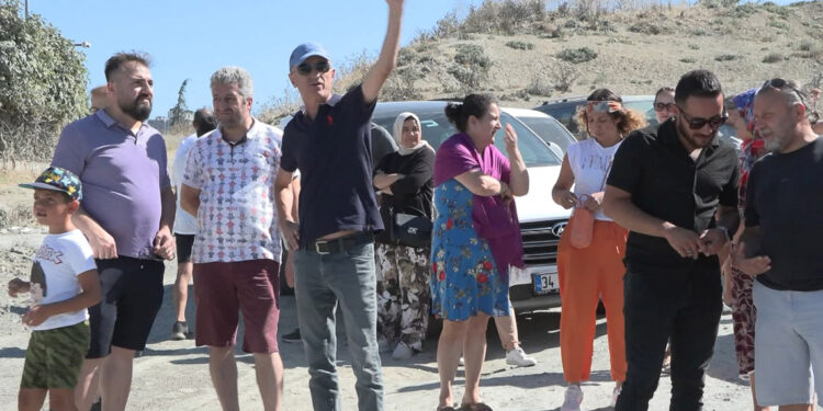 Bahçeşehir'de hafriyat kamyonu eylemi