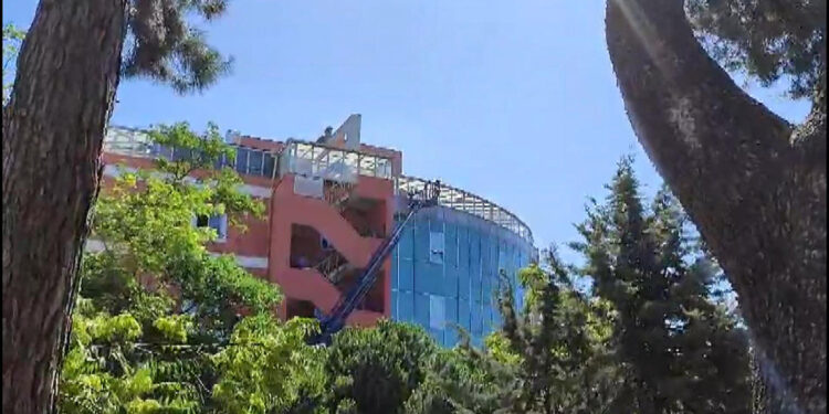 Bakırköy Dr. Sadi Konuk Eğitim ve Araştırma Hastanesi'nde yangın