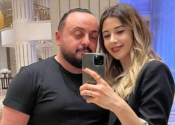 Bakırköy'de iki kişi başlarından vurulmuş olarak bulundu