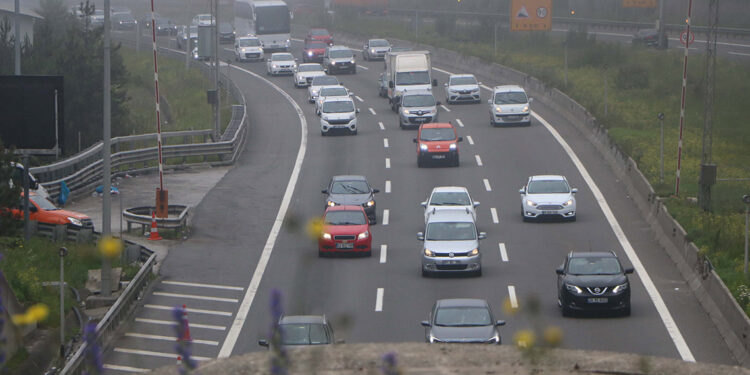 Bayram tatilinde Bolu Dağı Tüneli'nden 1 milyon araç geçti
