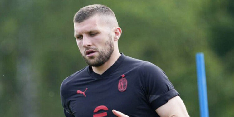 Beşiktaş, Ante Rebic'i kadrosuna katıyor