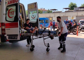 Bursa'da kavgayı ayıran polislere saldırı: 6 yaralı