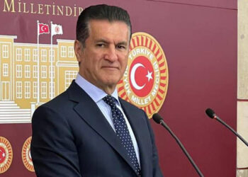 CHP'deki tartışmaları koltuk mücadelesi olarak görüyorum