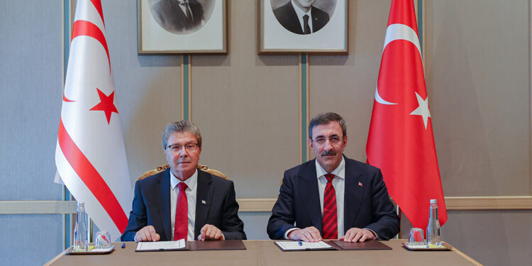 Cevdet Yılmaz KKTC Başbakanı Üstel ile görüştü