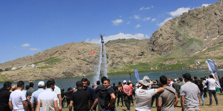 Cilo Dağları'ndaki festivale, 2 günde 20 bin kişi katıldı