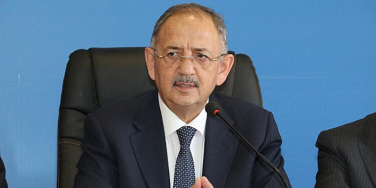 Deprem bölgesindeki evlerinin yapımına devam ediyoruz