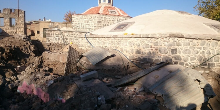 Depremde hasar gören tarihi yapılar için inşa süreci başlıyor