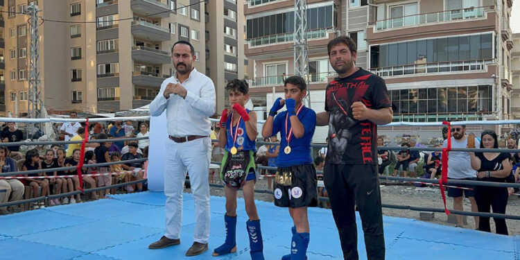 Depremzede çocuklar Muay Thai eğitiminde