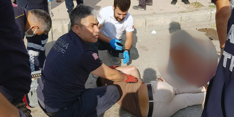 Devrilen otomobilden fırlayan sürücü öldü