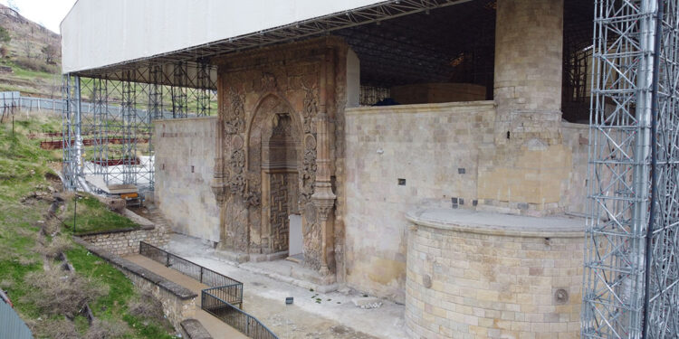 Divriği Ulu Cami'de Mimar Sinan'ın parmak izi iddiası asılsız