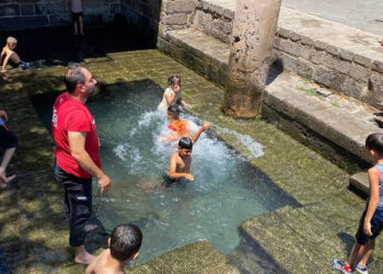 Diyarbakır'da hava sıcaklığı 44 dereceyi buldu