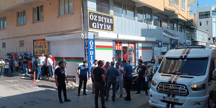 Diyarbakır'da kafede bıçaklı kavga: 6 yaralı