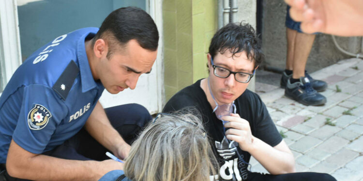 Doğal gaz borusunun patlamasıyla 2 kişi yaralandı