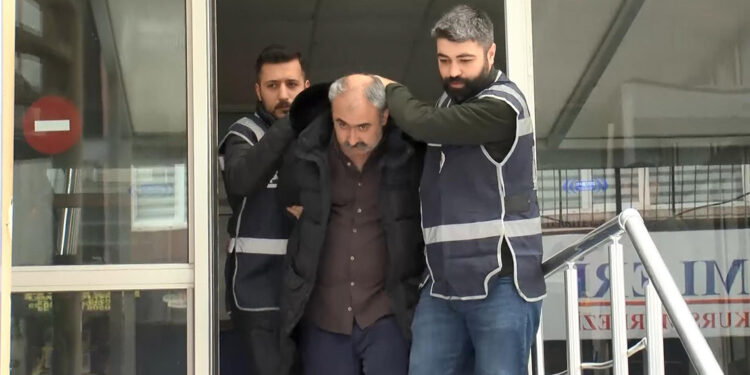 Eczacı kalfasını öldüren kapıcı hakim karşısına çıktı