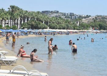 Ege'de sıcak hava kavuruyor