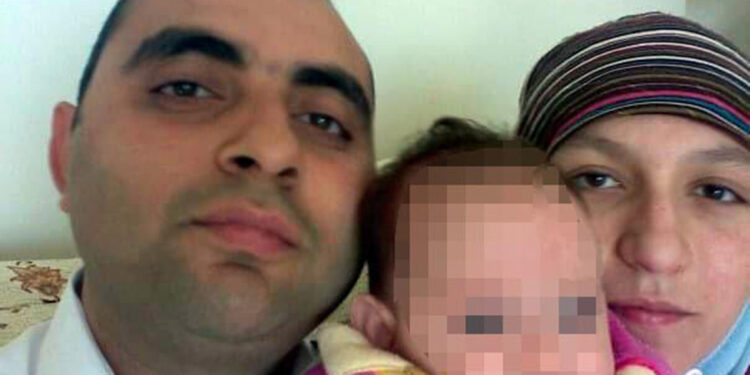 Eşini 32 bıçak darbesiyle öldüren sanığa 22 yıl hapis