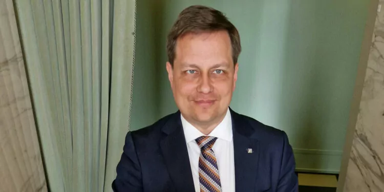 Finlandiya ekonomi bakanı istifa etti