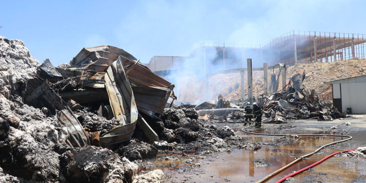 Gaziantep'teki fabrika yangınında zarar 35 milyon dolar