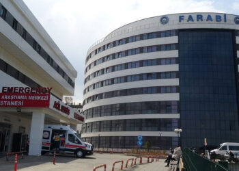Göğsüne yorgun mermi isabet eden Alperen yaralandı