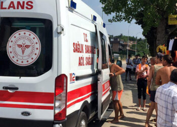 Halk plajında serinlemek için girdiği denizde boğuldu