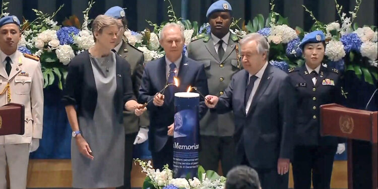 Hayatını kaybeden BM görevlileri için anma töreni