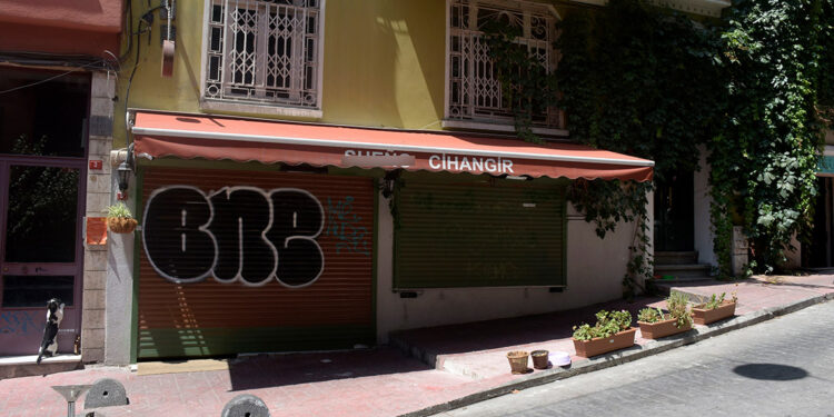 Hızlı flört değiştirme etkinliği yapılan kafe kapatıldı