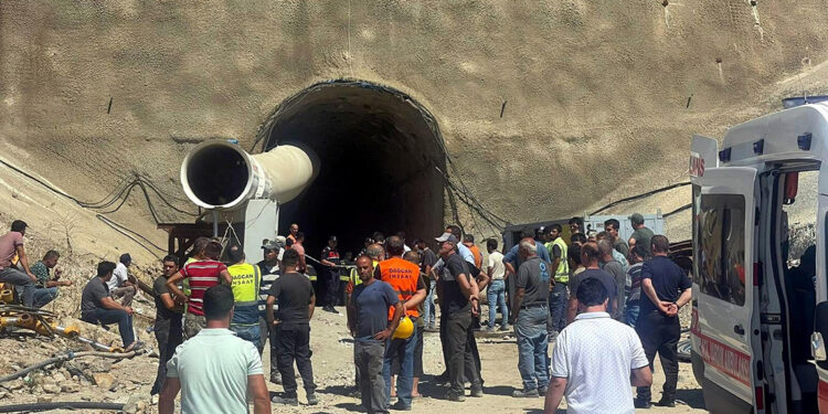 Hızlı tren projesi şantiye alanında gaz sızıntısı: 1 işçi öldü