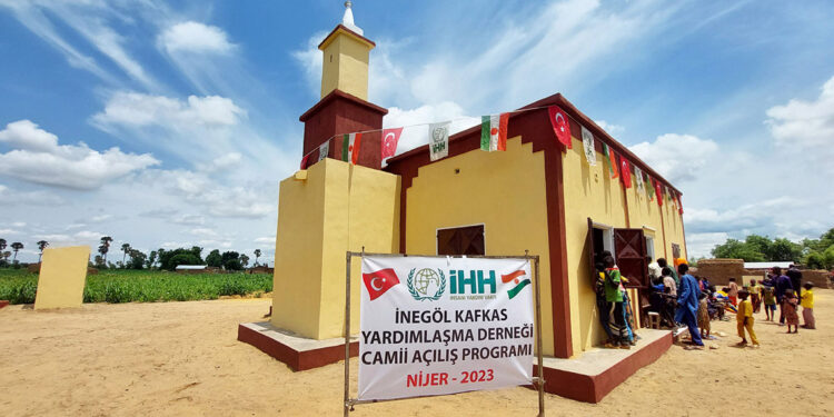 İHH Nijer’de yardım çalışmalarına devam ediyor 