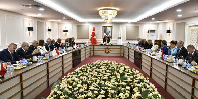 İYİ Parti'de Başkanlık Divanı belirlendi