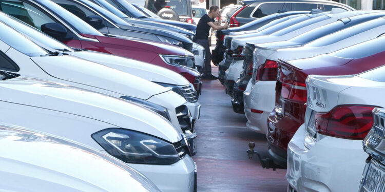 İkinci el araç fiyatlarında kısıtlama başladı